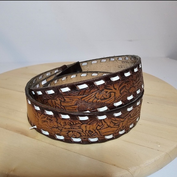 CowTown Western Belt Co Tooled Ornate Leather "ALAN" #20/40 Measures 42 Inches - Picture 3 of 7